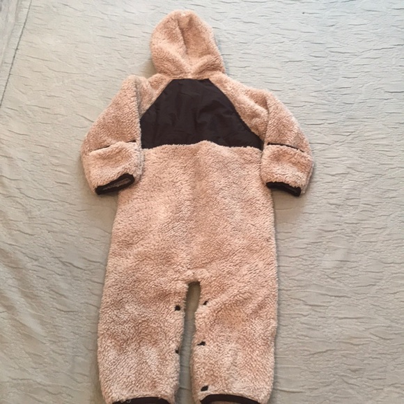 The North Face winter coverall6-12 M